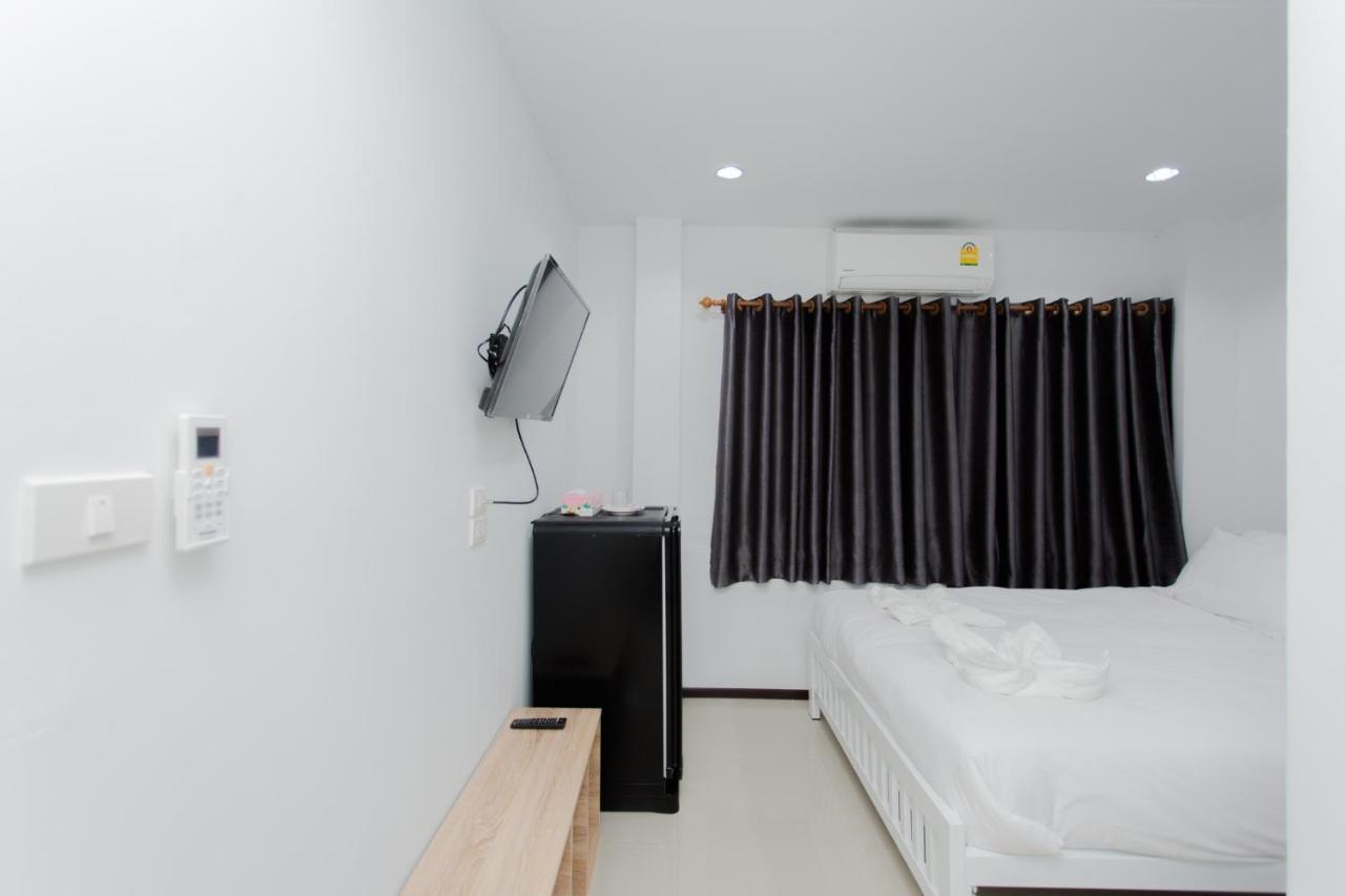 เอ็นเค เกสท์เฮ้าท์ 2 Hotel กรุงเทพมหานคร ภายนอก รูปภาพ