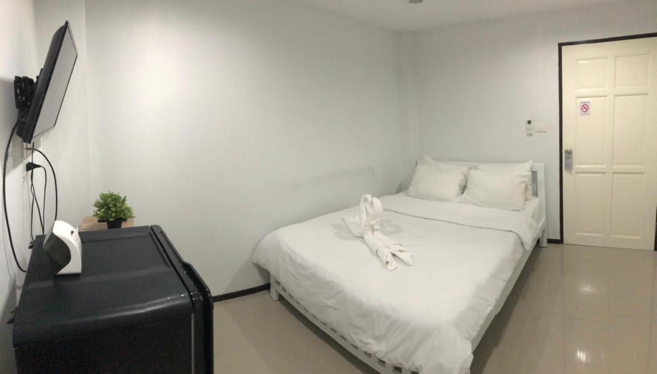 เอ็นเค เกสท์เฮ้าท์ 2 Hotel กรุงเทพมหานคร ภายนอก รูปภาพ